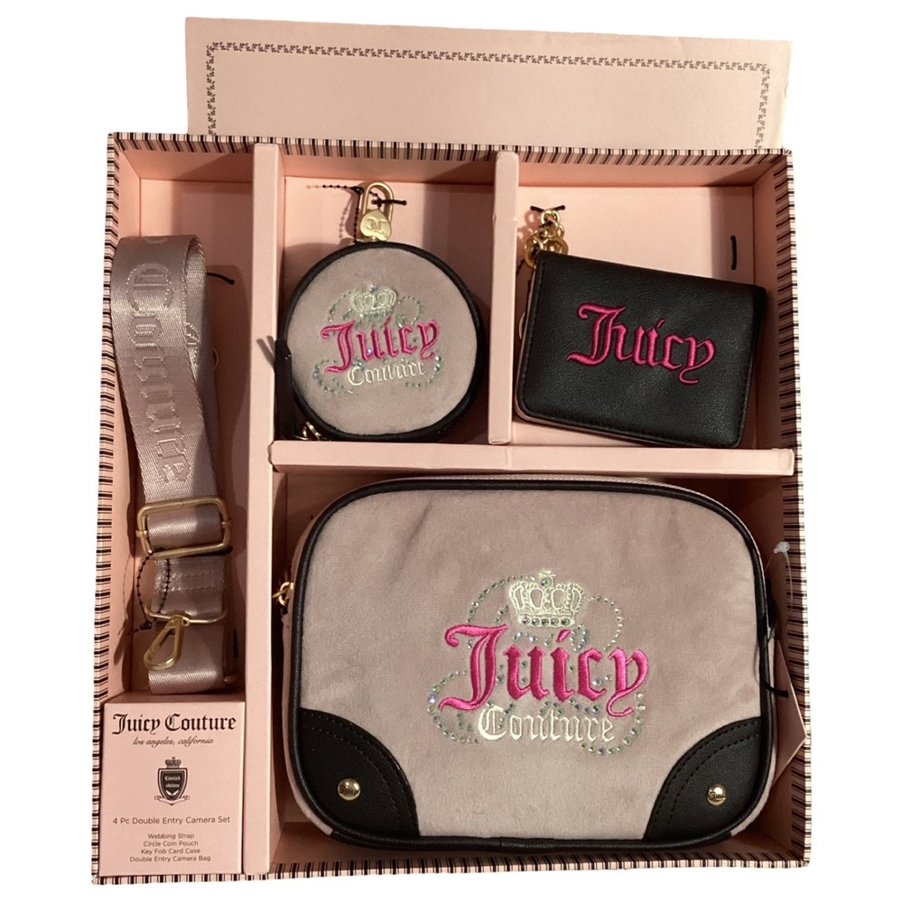 Juicy Couture 4 Piece Double Zip Camera Bag Set NEW Web Strap, Coin, ID Holder